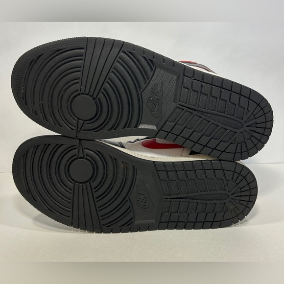 Nike Air Jordan 1 Mid ‘Bred Toe’ (554724 079) Shoes Size: 10 M - Picture 6 of 7